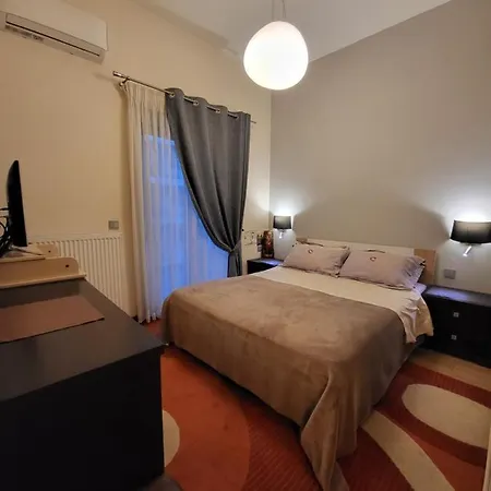 Cozy Apartment In Front Of The Park Atene Esterno foto